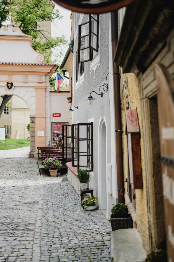 Monastery Garden Bistro & Rooms Český Krumlov Exterior foto
